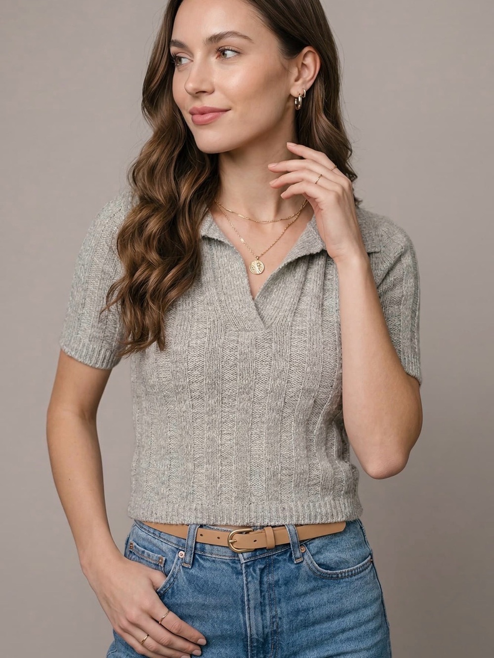 She + Sky Short Sleeve V-Neck Cropped Sweater in Heather Gray